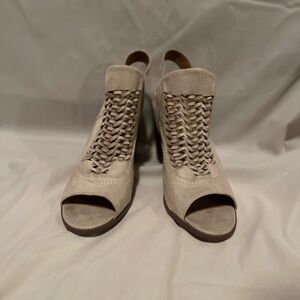 Not Rated Cream Peep-Toe Chunky Heels